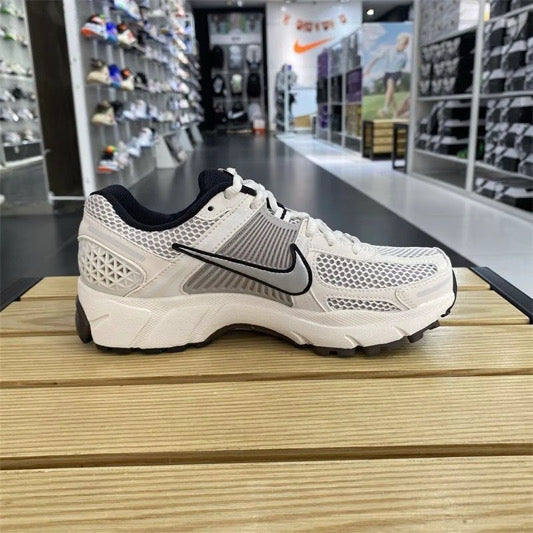 Premium Reflective Runner Sneakers – Ultra Comfort Streetwear Shoes🔥