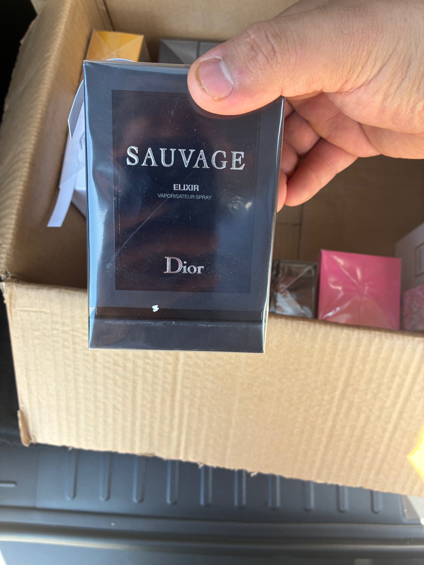 Perfumes de Alta Calidad para Hombre y Mujer | Aromas Exclusivos de Larga Duración